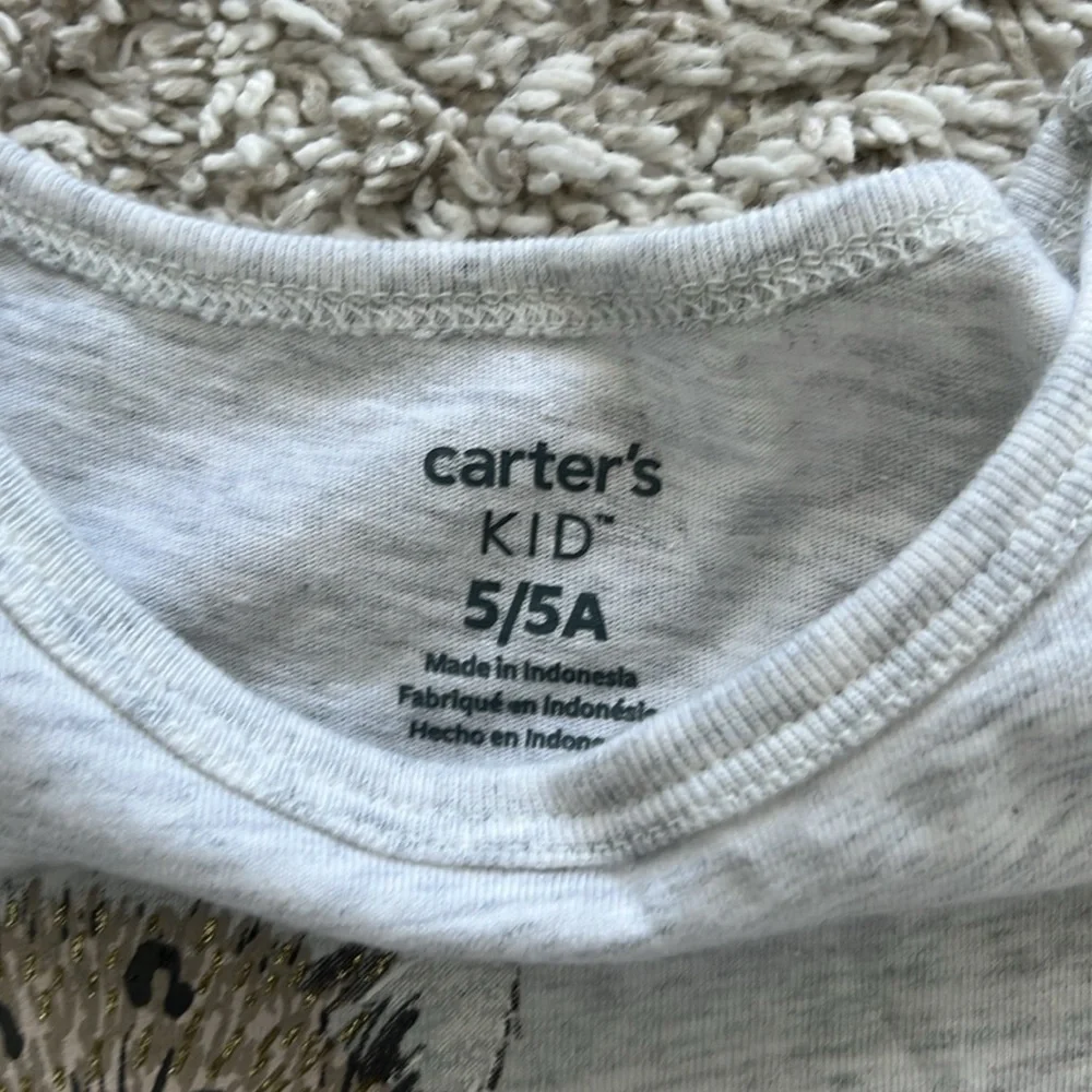 Carter’s/Oshkosh girls bundle. Size 5 - Picture 3 of 9